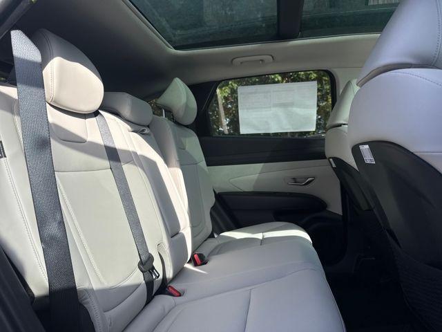 new 2025 Hyundai TUCSON Hybrid car, priced at $33,500
