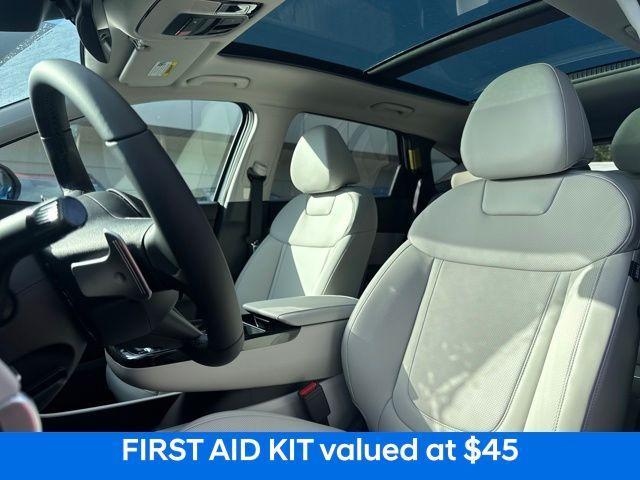 new 2025 Hyundai TUCSON Hybrid car, priced at $33,500