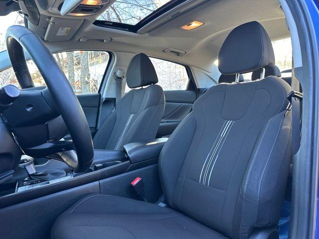 used 2022 Hyundai Elantra car