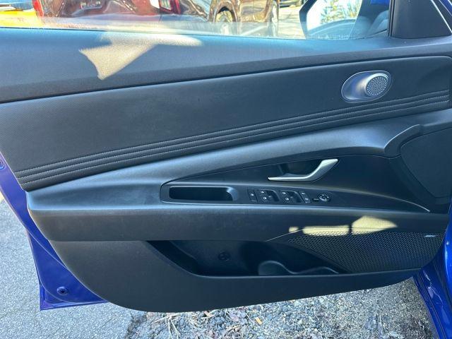 used 2022 Hyundai Elantra car