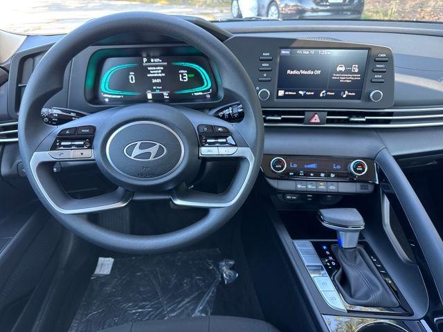 new 2025 Hyundai ELANTRA HEV car, priced at $23,603