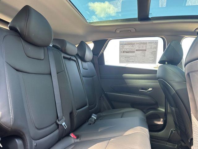 new 2025 Hyundai TUCSON Hybrid car, priced at $33,251
