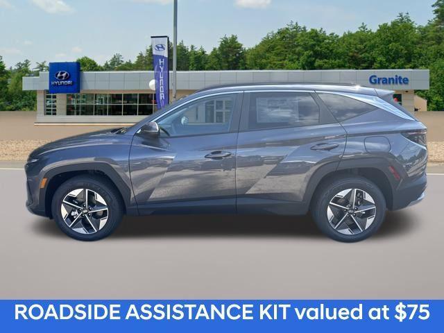 new 2025 Hyundai TUCSON Hybrid car, priced at $33,251