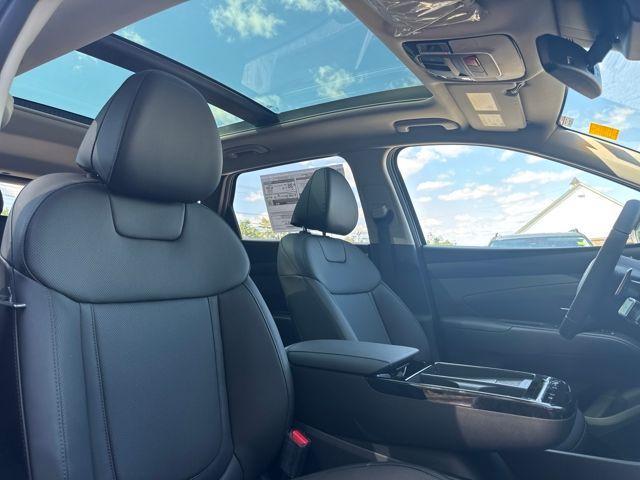 new 2025 Hyundai TUCSON Hybrid car, priced at $33,251