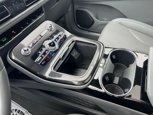 used 2022 Lincoln Nautilus car, priced at $37,990