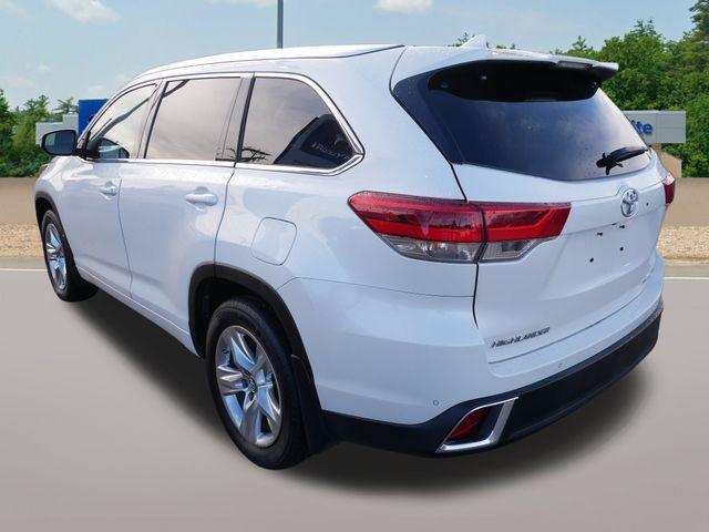 used 2018 Toyota Highlander car, priced at $28,590