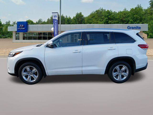 used 2018 Toyota Highlander car, priced at $28,590