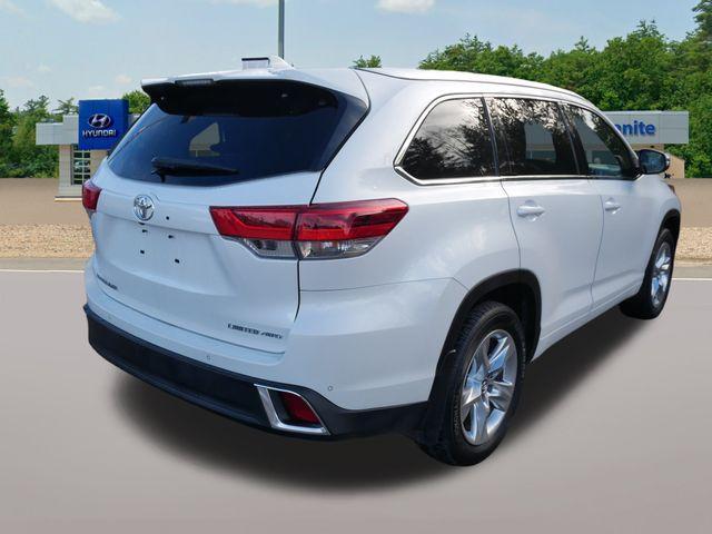 used 2018 Toyota Highlander car, priced at $28,590