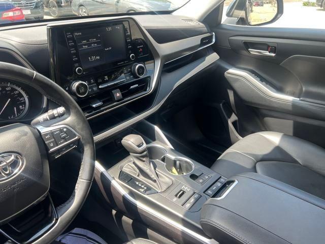 used 2021 Toyota Highlander car, priced at $36,490