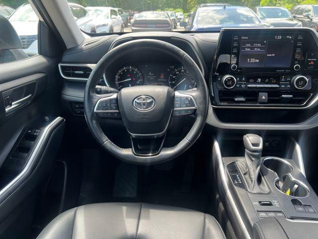 used 2021 Toyota Highlander car, priced at $36,490