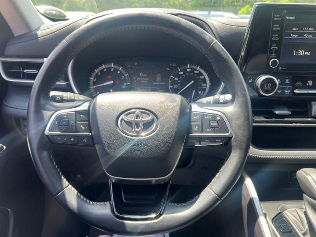 used 2021 Toyota Highlander car, priced at $36,490