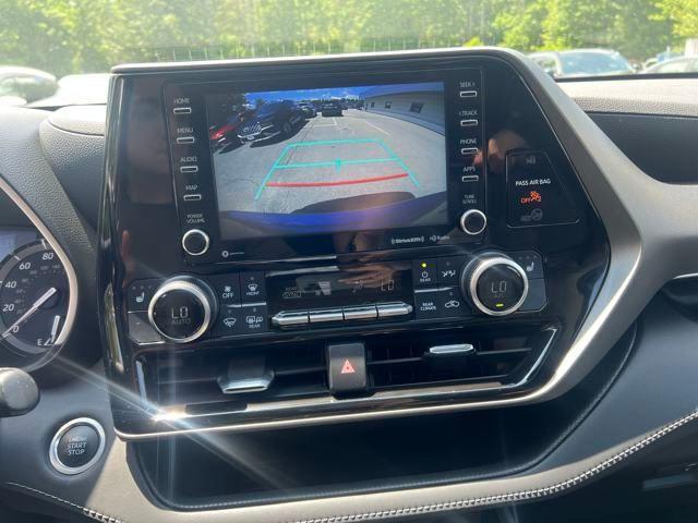 used 2021 Toyota Highlander car, priced at $36,490