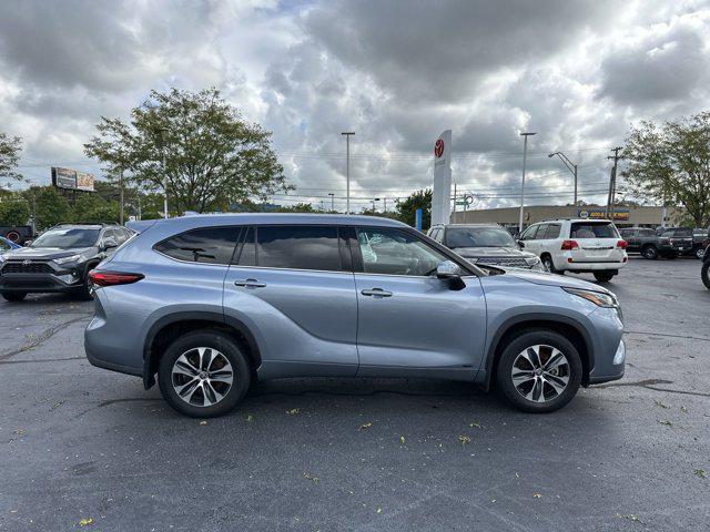 used 2022 Toyota Highlander Hybrid car, priced at $37,988