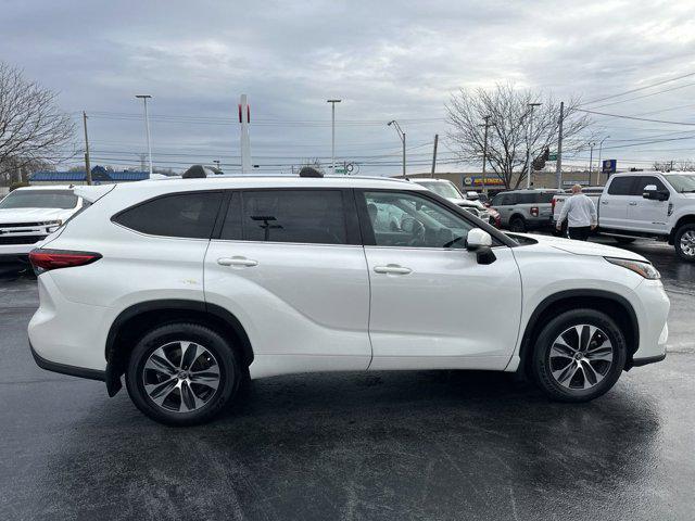 used 2020 Toyota Highlander car, priced at $27,588