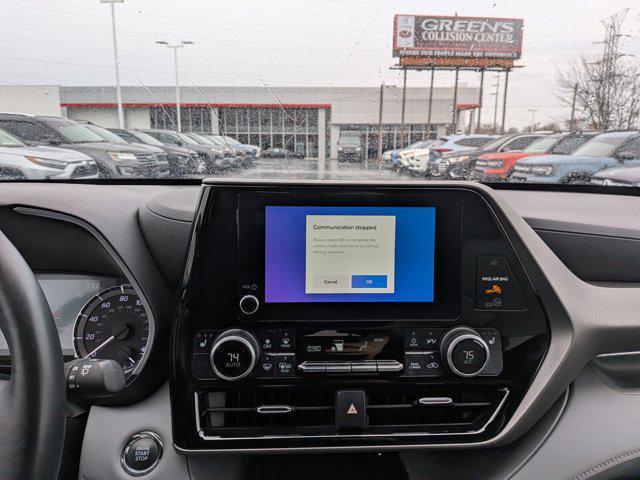 used 2023 Toyota Highlander car, priced at $35,595