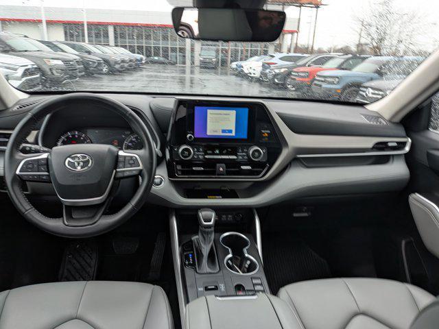 used 2023 Toyota Highlander car, priced at $35,595