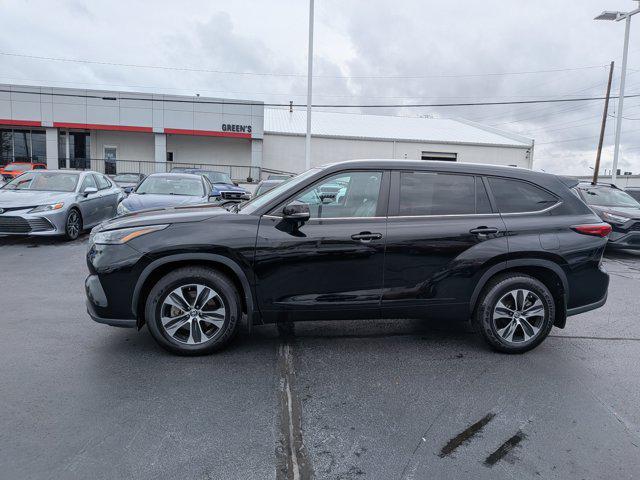 used 2023 Toyota Highlander car, priced at $37,588