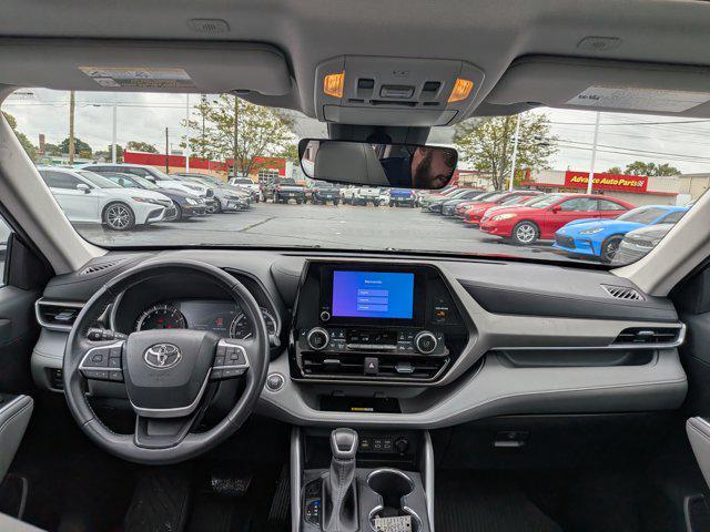 used 2023 Toyota Highlander car, priced at $37,588