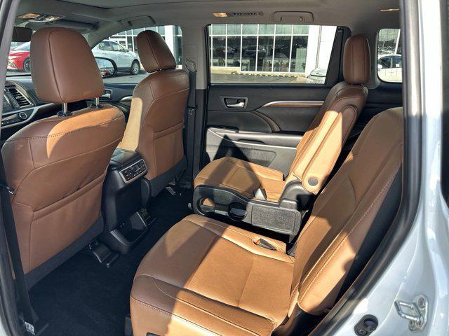 used 2019 Toyota Highlander car, priced at $30,988