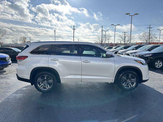 used 2019 Toyota Highlander car, priced at $30,988