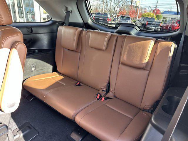 used 2019 Toyota Highlander car, priced at $30,988