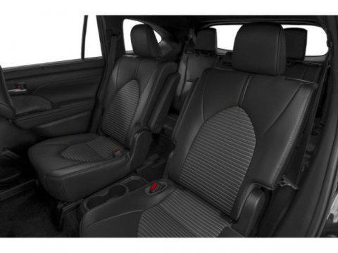 used 2022 Toyota Highlander car, priced at $36,995