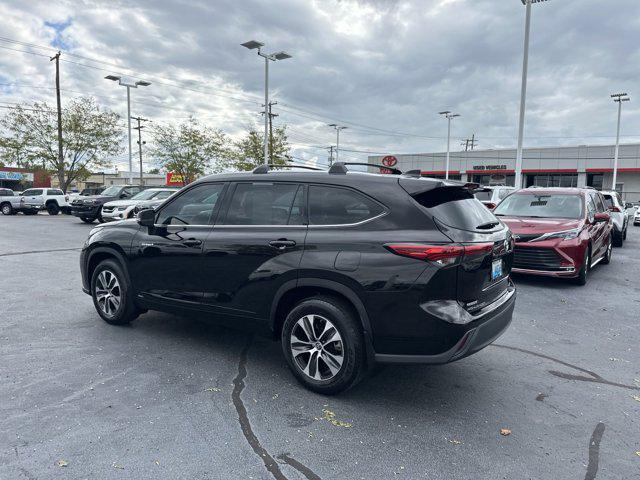 used 2021 Toyota Highlander Hybrid car, priced at $35,995