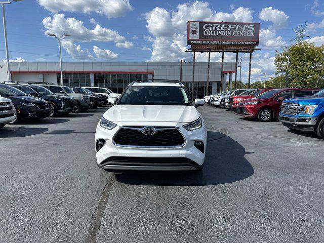 used 2022 Toyota Highlander car, priced at $44,995