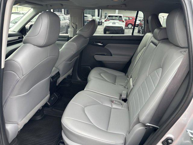 used 2022 Toyota Highlander car, priced at $37,995