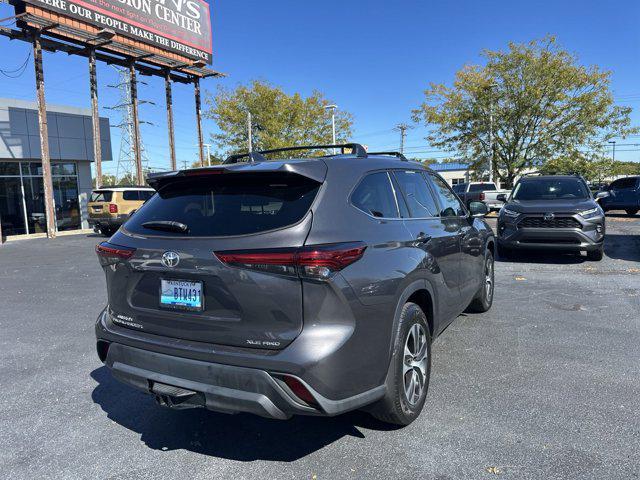 used 2021 Toyota Highlander car, priced at $33,988