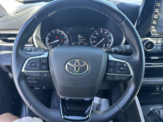 used 2021 Toyota Highlander car, priced at $33,988