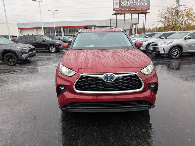 used 2024 Toyota Highlander Hybrid car, priced at $47,988