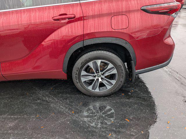 used 2024 Toyota Highlander Hybrid car, priced at $47,988