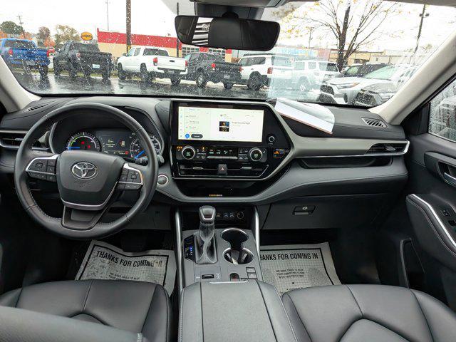 used 2024 Toyota Highlander Hybrid car, priced at $47,988