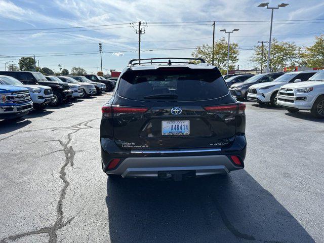 used 2021 Toyota Highlander Hybrid car, priced at $38,588