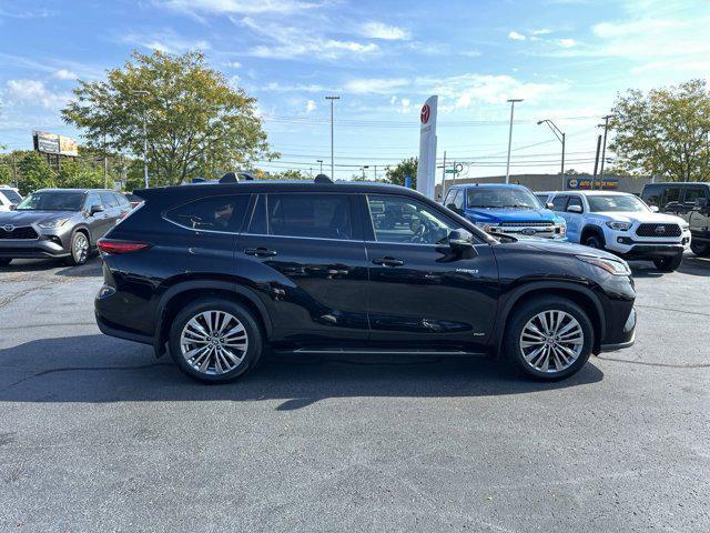 used 2021 Toyota Highlander Hybrid car, priced at $38,588