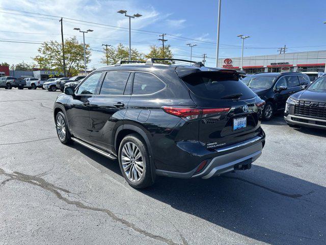 used 2021 Toyota Highlander Hybrid car, priced at $38,588