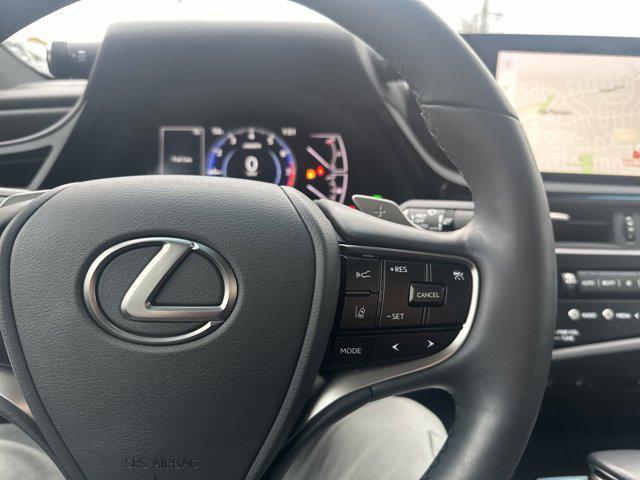 used 2023 Lexus ES 250 car, priced at $38,995