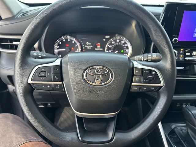 used 2023 Toyota Highlander car, priced at $36,995