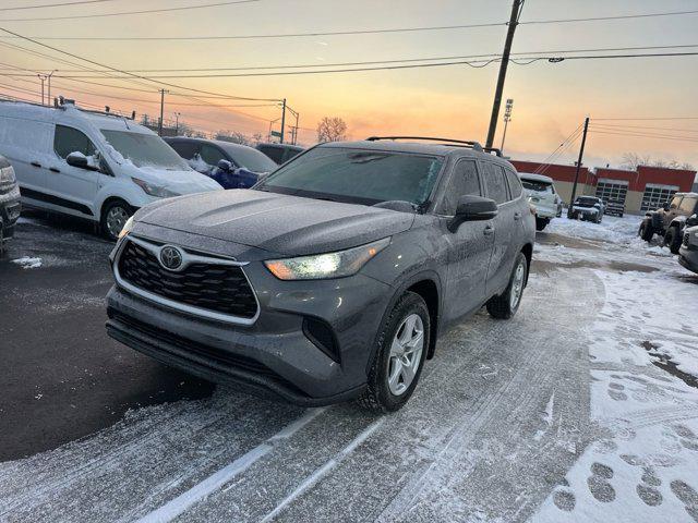 used 2023 Toyota Highlander car, priced at $36,995