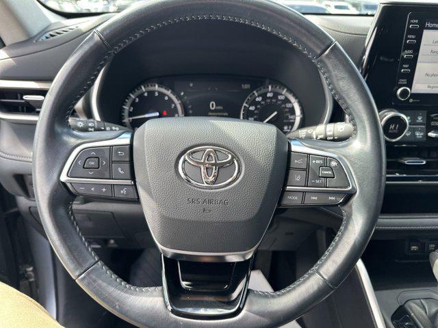 used 2021 Toyota Highlander car, priced at $33,988