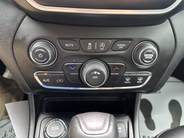 used 2020 Jeep Cherokee car, priced at $15,988