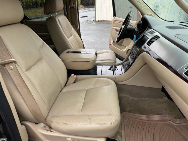 used 2011 Cadillac Escalade ESV car, priced at $12,995