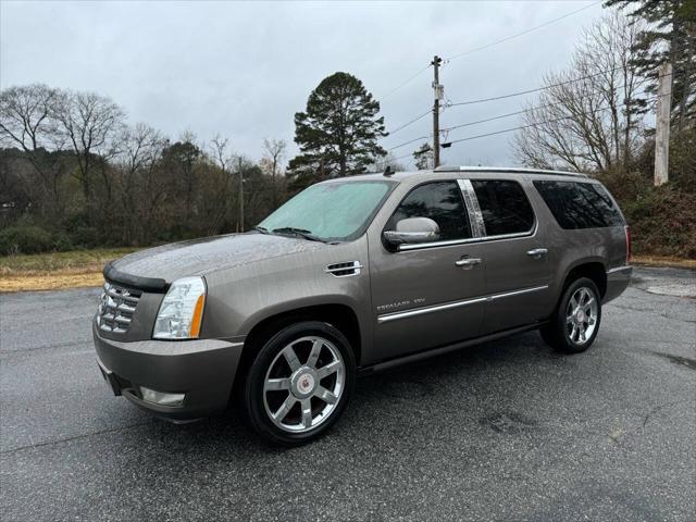 used 2011 Cadillac Escalade ESV car, priced at $12,995