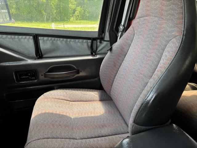used 2000 Jeep Wrangler car, priced at $8,995