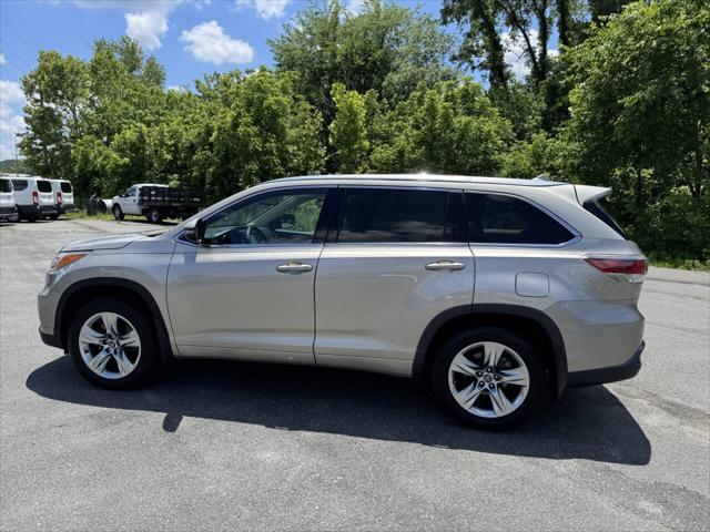 used 2016 Toyota Highlander car, priced at $18,995