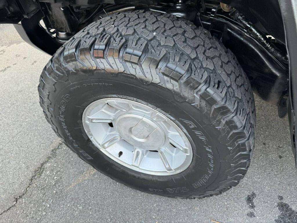 used 2003 Hummer H2 car, priced at $9,995