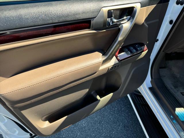 used 2015 Lexus GX 460 car, priced at $21,995