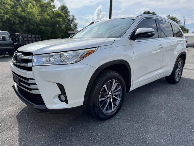 used 2018 Toyota Highlander car, priced at $20,995