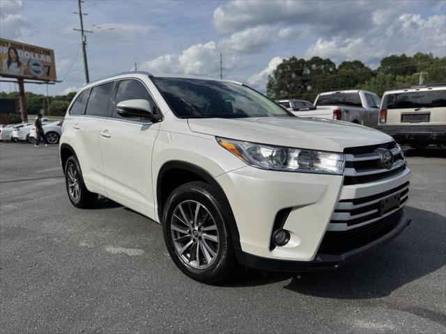 used 2018 Toyota Highlander car, priced at $20,995